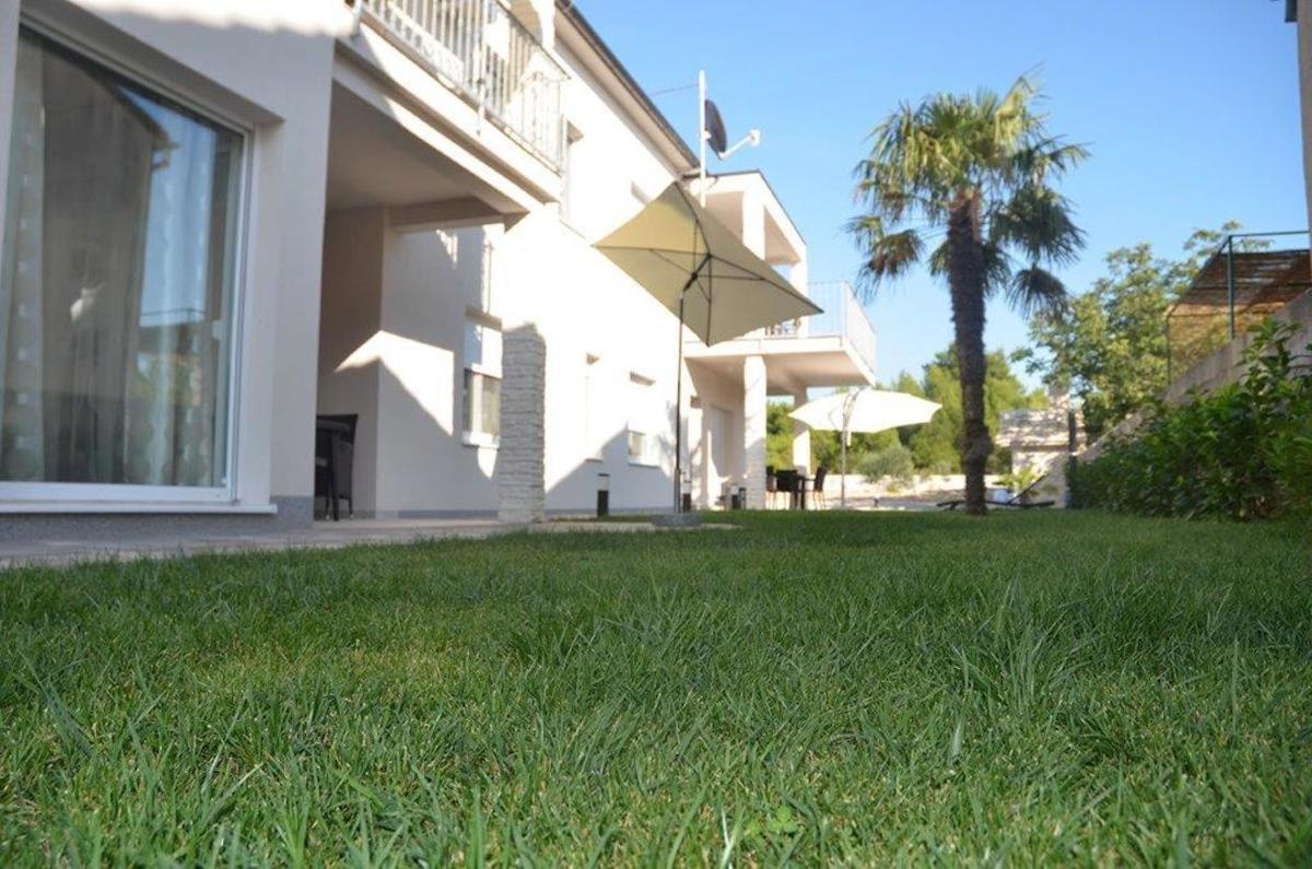 Apartments Villa Marina Водице Екстериор снимка